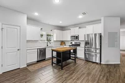 2851 Brand Iron Drive, San Marcos, TX 78666 - Photo 13