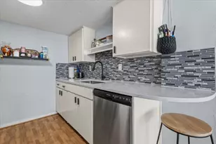 1800 Lavaca St, Austin, TX 78701 - Photo 7