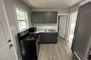 622 Scarbrough St, Rockdale, TX 76567 - Photo 5