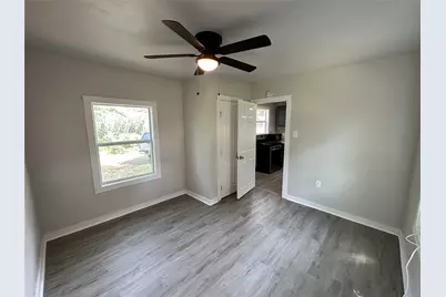 622 Scarbrough Street, Rockdale, TX 76567 - Photo 9