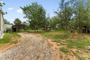 253 N County Line Rd, Elgin, TX 78621 - Photo 25