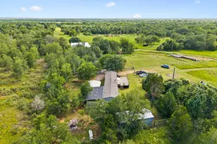 253 N County Line Rd, Elgin, TX 78621 - Photo 37