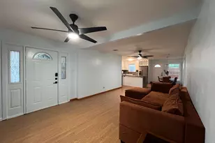 1318 Broadmoor Dr, Austin, TX 78723 - Photo 3