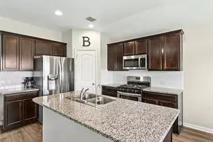 1010 Pembroke Ct, Hutto, TX 78634 - Photo 11