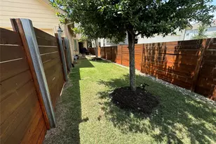 5904 Baythorne Dr, Austin, TX 78747 - Photo 15