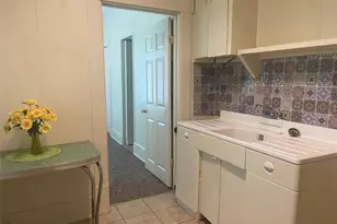 401 W 38th St, Austin, TX 78705 - Photo 9