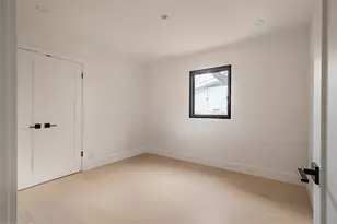 4214 Deepwoods Dr, Austin, TX 78731 - Photo 19