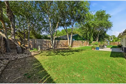 2307 Deadwood Drive, Austin, TX 78744 - Photo 23