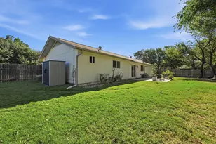 2307 Deadwood Dr, Austin, TX 78744 - Photo 25