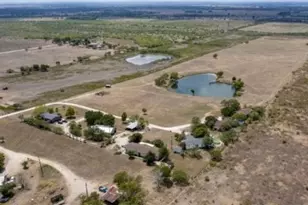 122 Roots Rd, Martindale, TX 78655 - Photo 1