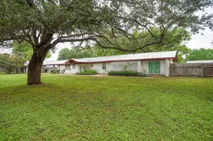 204 Maynard St, Bastrop, TX 78602 - Photo 37