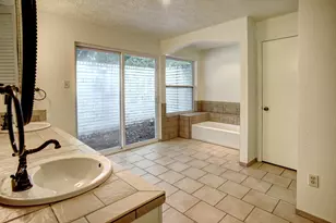 204 Maynard St, Bastrop, TX 78602 - Photo 23