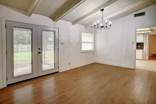 204 Maynard St, Bastrop, TX 78602 - Photo 17