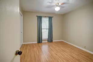 204 Maynard St, Bastrop, TX 78602 - Photo 29