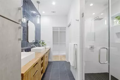 2007 E 2nd Street, Austin, TX 78702 - Photo 13