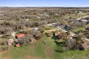 523 Old Hwy 20, McDade, TX 78650 - Photo 29