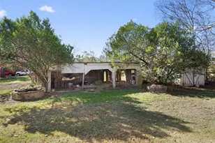 523 Old Hwy 20, McDade, TX 78650 - Photo 27
