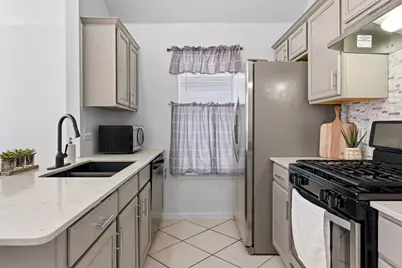 2403 Lendall Lane, Austin, TX 78744 - Photo 9