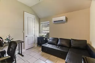 292 Swallowtail Dr, Austin, TX 78737 - Photo 23
