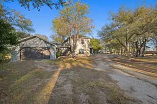158 Uriah Dr, Elgin, TX 78621 - Photo 35