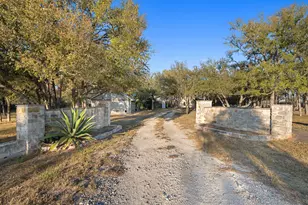 158 Uriah Dr, Elgin, TX 78621 - Photo 3