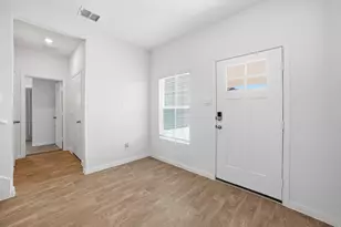 246 Sheanandoah Dr, Kyle, TX 78640 - Photo 5