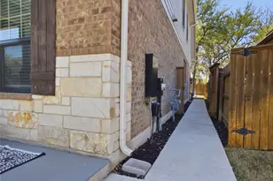 152 Rosling Dr, Buda, TX 78610 - Photo 5