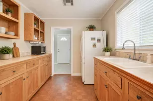36 Anthony St, Austin, TX 78702 - Photo 7
