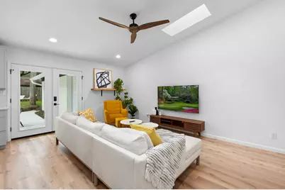 8806 Ridgehill Drive, Austin, TX 78759 - Photo 7