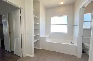 609 W 37th St, Austin, TX 78705 - Photo 15