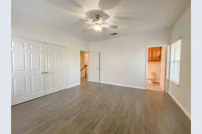 609 W 37th Street, Austin, TX 78705 - Photo 17