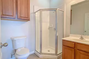 609 W 37th St, Austin, TX 78705 - Photo 21
