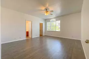 609 W 37th St, Austin, TX 78705 - Photo 23