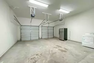 609 W 37th St, Austin, TX 78705 - Photo 33