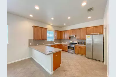 609 W 37th Street, Austin, TX 78705 - Photo 3