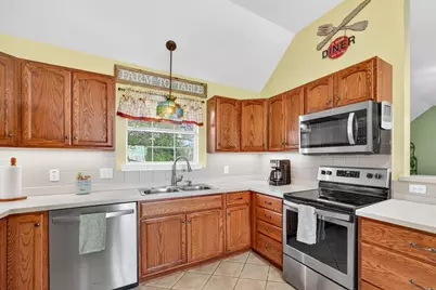 175 Creekwood Drive, Gonzales, TX 78629 - Photo 15