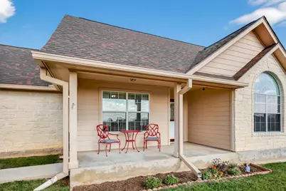 175 Creekwood Drive, Gonzales, TX 78629 - Photo 3