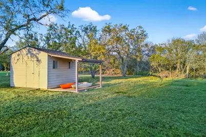 175 Creekwood Drive, Gonzales, TX 78629 - Photo 37