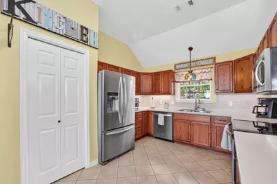 175 Creekwood Drive, Gonzales, TX 78629 - Photo 13