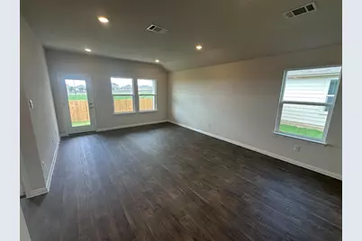 563 Evergreen Sumac Loop, Kyle, TX 78640 - Photo 5