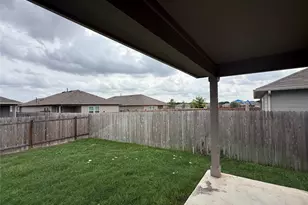 314 Abbey Ln, Lockhart, TX 78644 - Photo 13