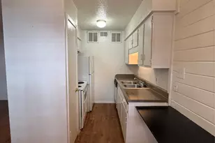 2704 Salado St, Austin, TX 78705 - Photo 5