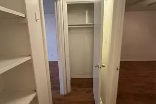 2704 Salado St, Austin, TX 78705 - Photo 9