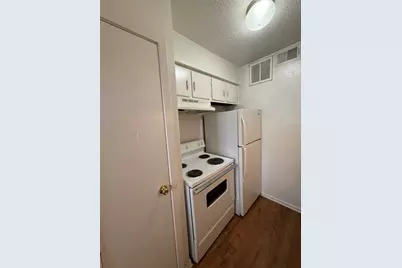 2704 Salado Street #106, Austin, TX 78705 - Photo 7