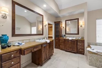 37 Waterfall Drive, The Hills, TX 78738 - Photo 11