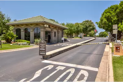 37 Waterfall Drive, The Hills, TX 78738 - Photo 25