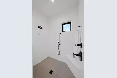 111 Rock N Robyn Trail, Horseshoe Bay, TX 78657 - Photo 15