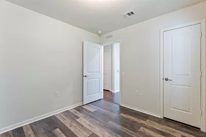 10200 E Lone Pine Lane, Austin, TX 78747 - Photo 13