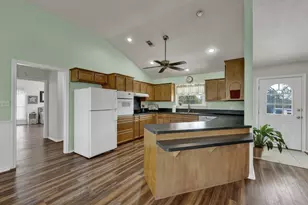 309 Oakwood Loop, San Marcos, TX 78666 - Photo 9