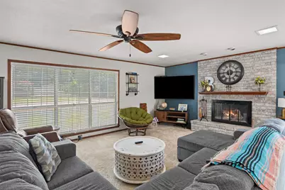 1101 E 19th Street, Cameron, TX 76520 - Photo 9